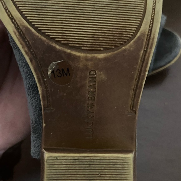 Lucky Brand LIKE NEW little girls 13 open toe buckle back stack heel bootie - Picture 4 of 8